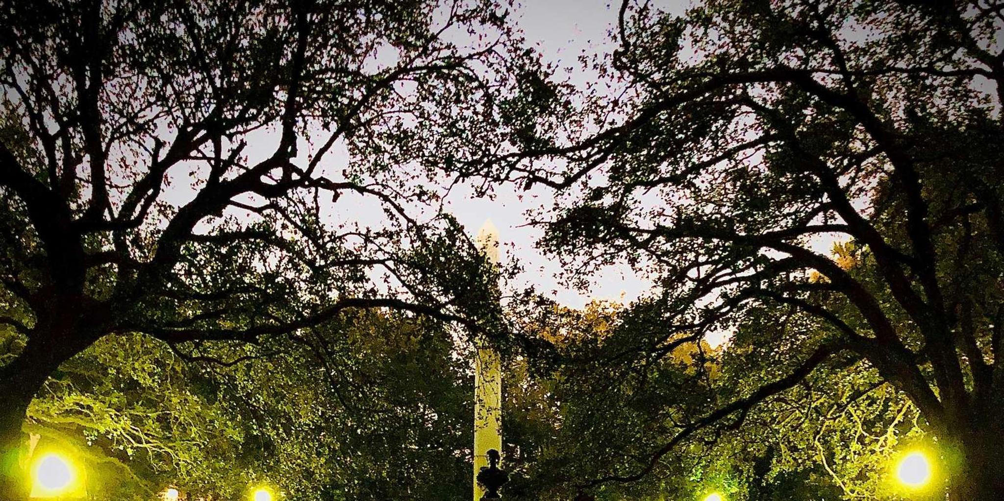 Charleston Ghost Tour in the Walled City