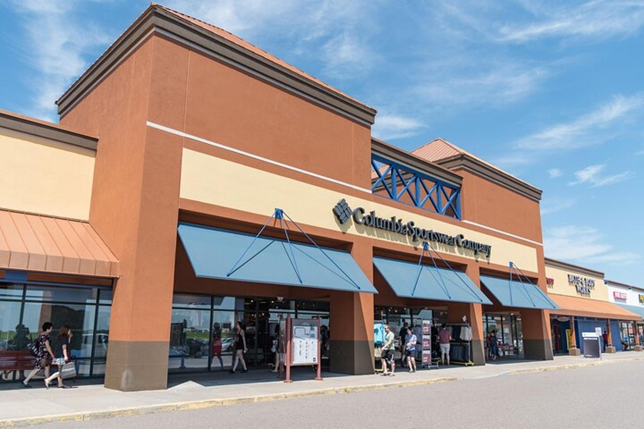 Minneapolis Shopping Tour to Albertville Outlets - Image 6