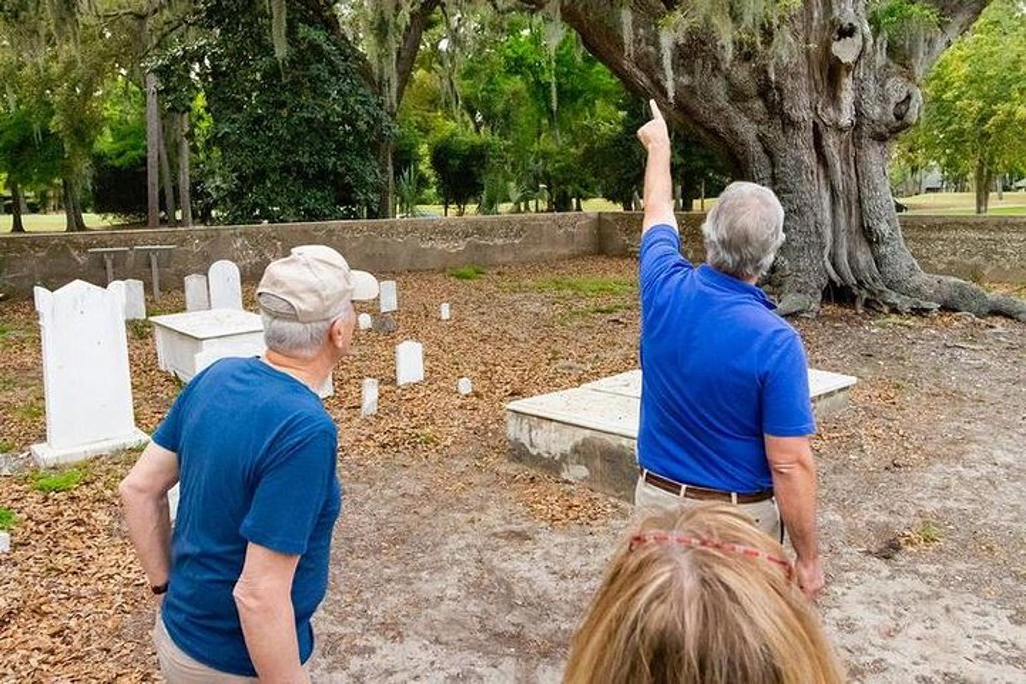 Beaufort Golf Cart Tour of Pat Conroy's Landmarks - Image 4