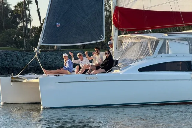 San Diego Catamaran Sail with Drinks 2.5 Hr - Image 3