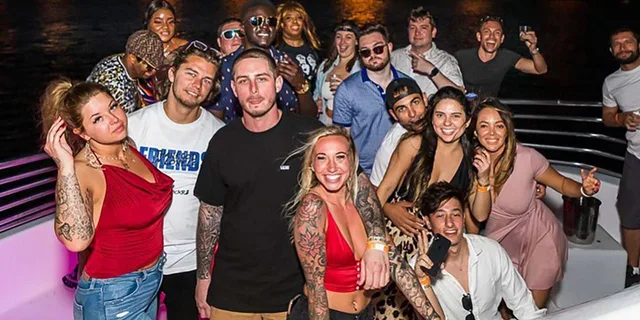 Miami Boat Party with Open Bar & Live DJ - Image 3