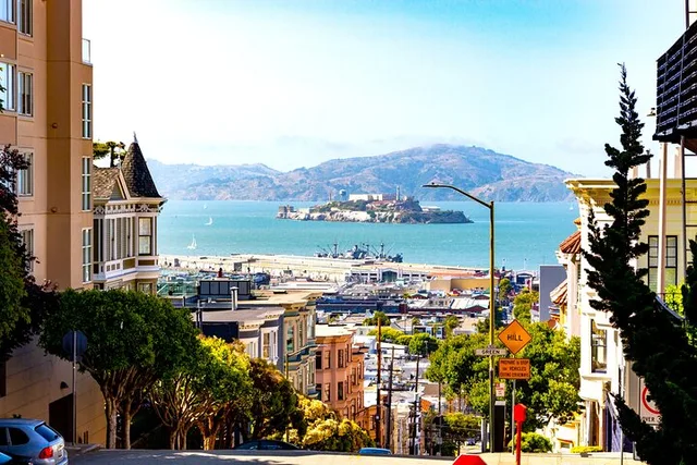 San Francisco Fashion Shopping Tour with Stylist - Image 6