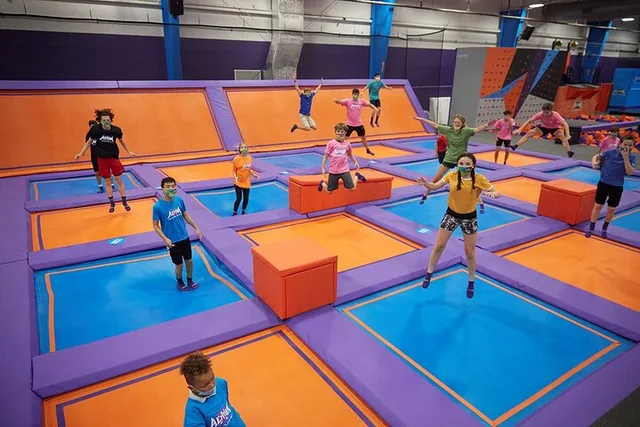 Kissimmee Trampoline Park Jump Experience 90 Min - Image 2