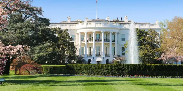 Washington DC Private Walking Tour of Downtown and White House - Image 3