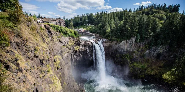 Seattle Snoqualmie Falls & Wine Tasting Tour - Image 1