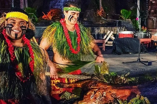 Oahu Luau Experience with Transfers - Image 4