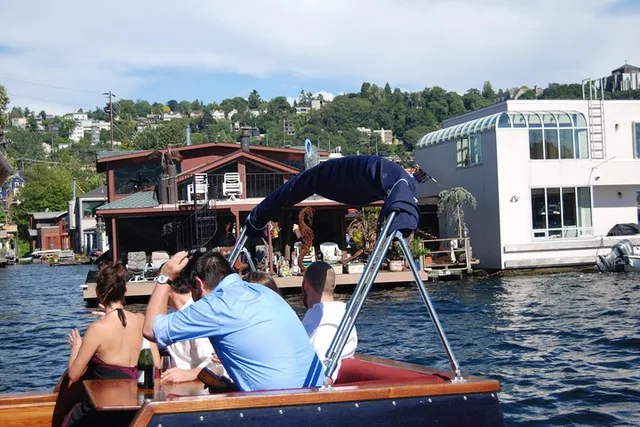 Seattle Sightseeing Floating Homes Cruise BYOB 2 hr - Image 6