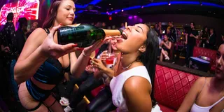 Miami Bar Crawl with Drinks Discounts and Club Entry
