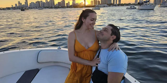 Miami Boat Cruise with Music and BYOB 2 hr - Image 3