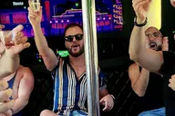 Los Angeles Gay Sightseeing Booze Bus Tour thumbnail 2