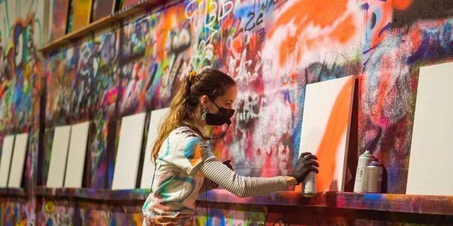 Chicago Spray Paint and Sip Workshop 1.5 hr - Image 5