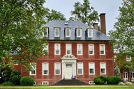 Williamsburg Plantation Tour to Berkeley, Westover & Sherwood thumbnail 1