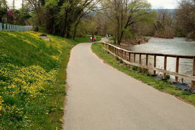 Roanoke River Greenway Bike Rental - Image 3
