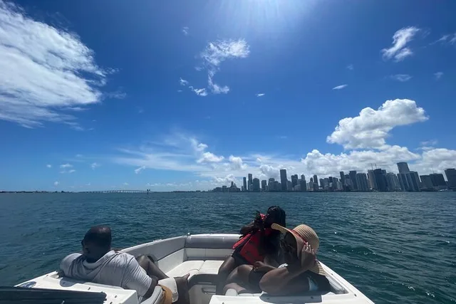 Fort Lauderdale Boat Tour with Prosecco 90 min - Image 6