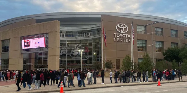Houston Rockets NBA Game Ticket - Image 6