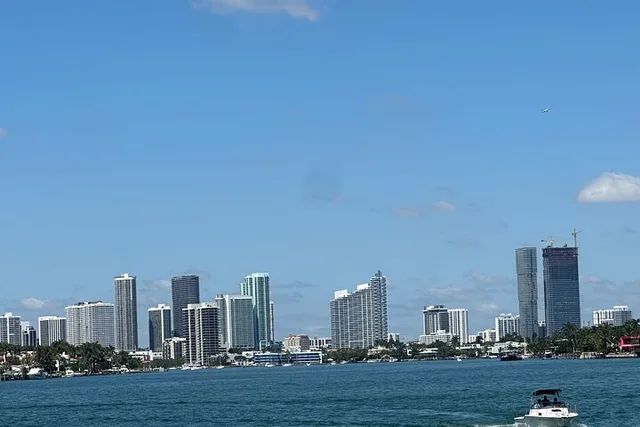 Miami Boat Cruise and Skyline - Image 5