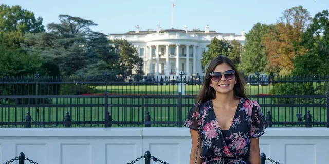 Washington D.C. Photoshoot at the White House & Supreme Court - Image 6
