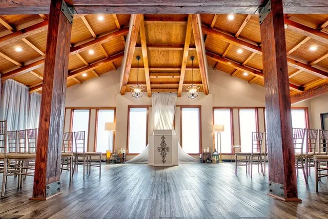 Las Vegas Wedding at The Little Vegas Chapel 30 min - Image 2