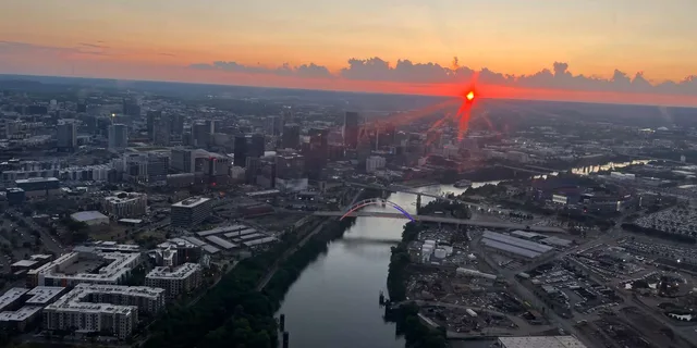 Nashville Helicopter Tour of Celebrity Homes 30 Min - Image 4