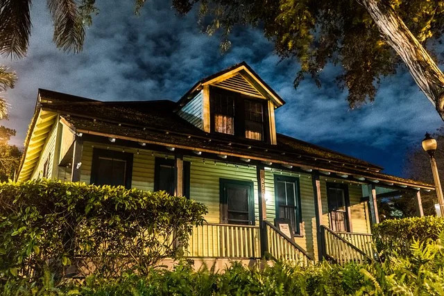 Fort Lauderdale Ghost Tour - Image 1
