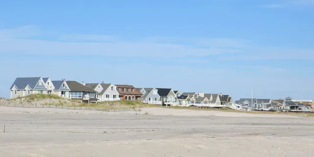 New York City Hamptons and Sag Harbor Day Trip - Image 3