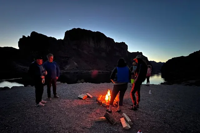 Las Vegas Neon Kayak Tour at Sunset - Image 3