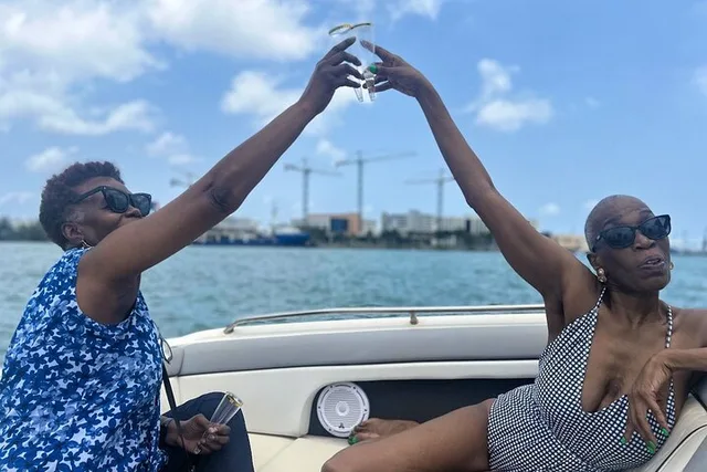 Miami Boat Rental with Champagne & Sandbars - Image 3