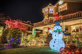 New York Dyker Heights Christmas Lights Walking Tour