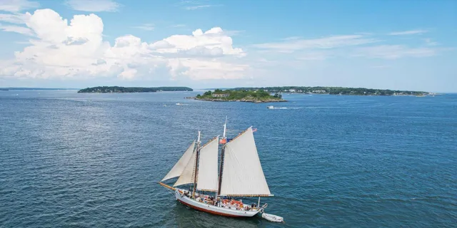 Portland Coastal Windjammer Sailing Cruise 2 hr - Image 4