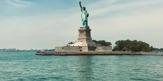 New York City Statue of Liberty and Ellis Island Tour - Image 4