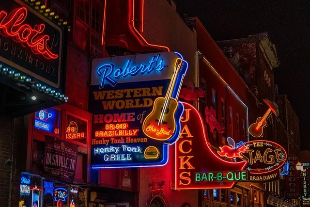 Nashville Downtown Music Walking Tour - Image 2