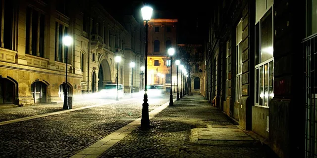 New Orleans Haunted Walking Tour - Image 1