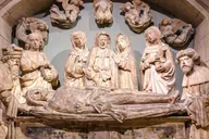 New York Met Cloisters & Fifth Avenue Tour by Car thumbnail 1