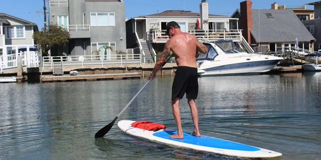 Huntington Beach Paddleboard Rental - Image 5