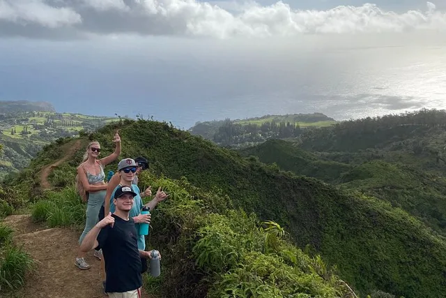 Maui Ridge Hike - Image 4