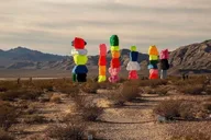 Las Vegas Car Tour to Seven Magic Mountains thumbnail 1