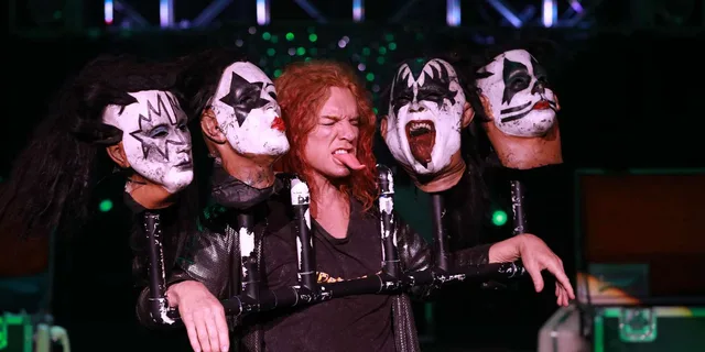 Las Vegas Carrot Top Comedy Show at Luxor - Image 1