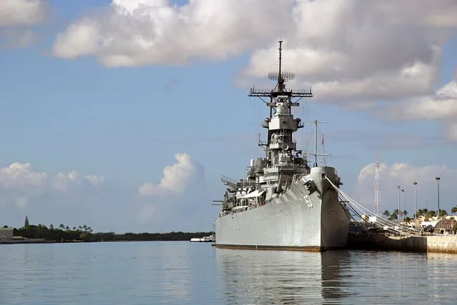 Honolulu Pearl Harbor and Battleship Missouri Tour - Image 4