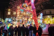 Brooklyn Dyker Heights Holiday Lights Tour 3 hr thumbnail 1