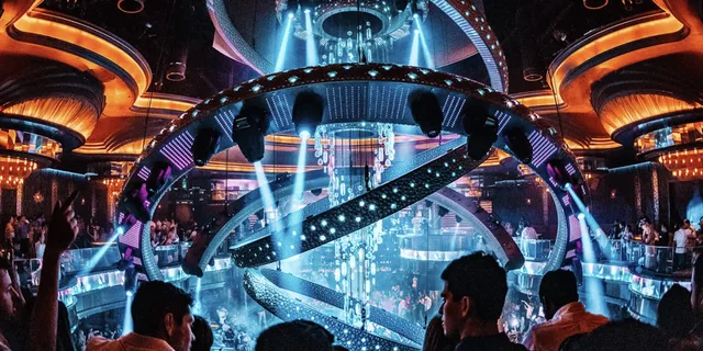 Las Vegas Club Crawl with Party Bus - Image 1
