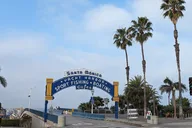 Santa Monica Scavenger Hunt Walking Tour thumbnail 1