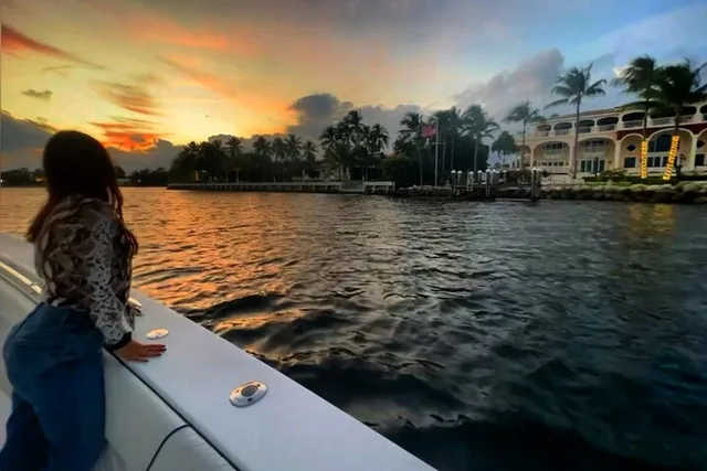 Miami Yacht Charter Boat Rental 2 hr - Image 3