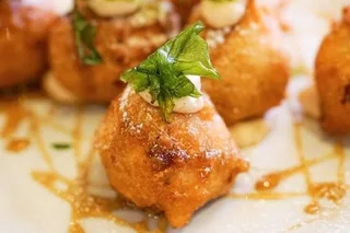 New Orleans Street Food Tour with Local Guide