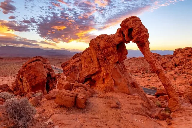 Las Vegas Valley of Fire and Hoover Dam Tour - Image 1