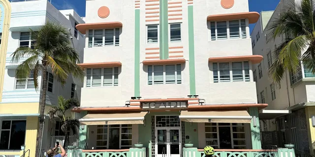 Miami Beach Biking Tour in French 2 hr - Image 6