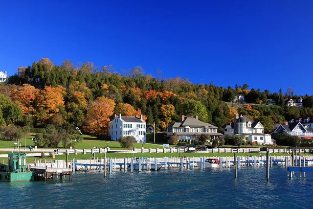 Mackinac Island Self-Guided Cycling Audio Tour - Image 2