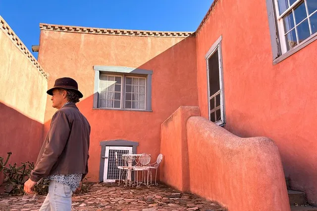 Santa Fe Family Walking Tour - Image 6