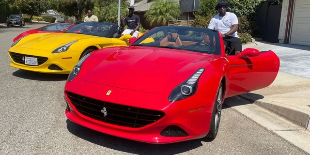 Los Angeles Ferrari Tour to Hollywood Sign 50 Min - Image 4
