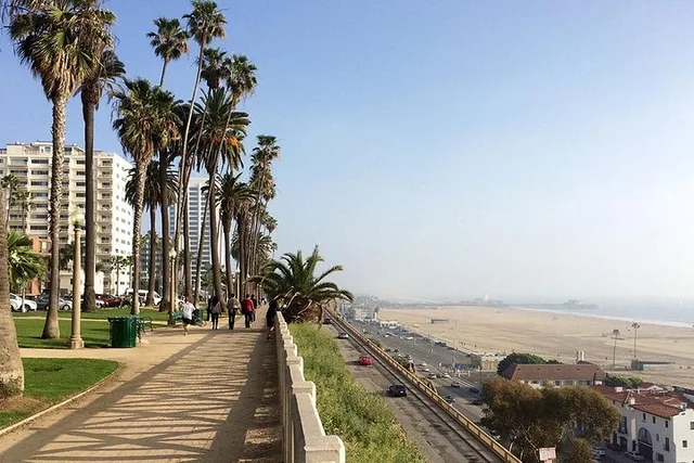 Beach Cities Day Trip - Image 2