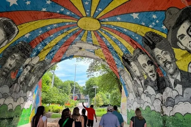 Nashville Open-Air Minibus Sightseeing Tour - Image 6